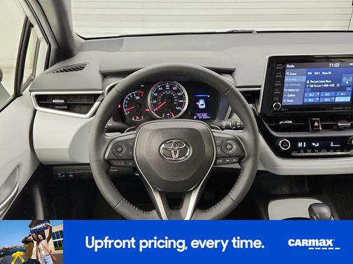 White 2022 Toyota Corolla Hatchback SE