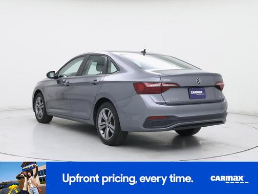 Gray 2024 Volkswagen Jetta SE