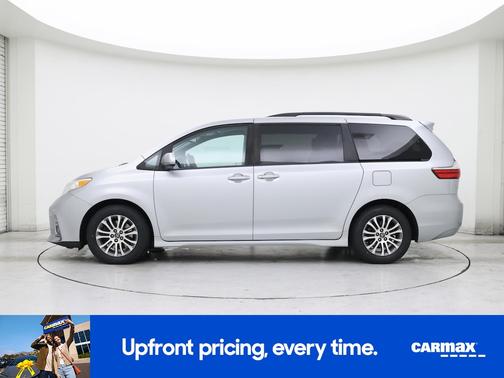 2019 Toyota Sienna XLE