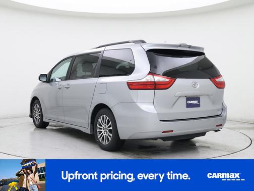 2019 Toyota Sienna XLE