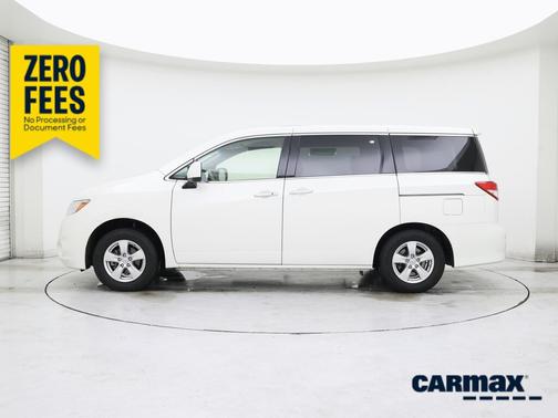 White 2015 Nissan Quest SV