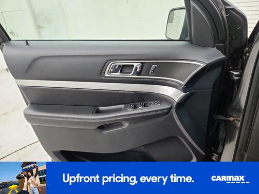 Gray 2016 Ford Explorer XLT