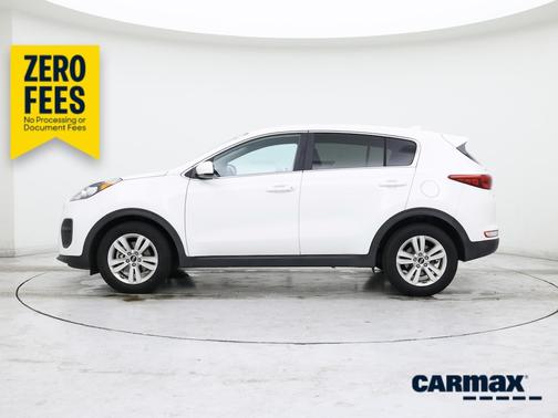 White 2018 Kia Sportage LX