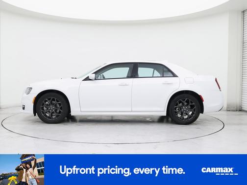 2023 Chrysler 300 Touring L