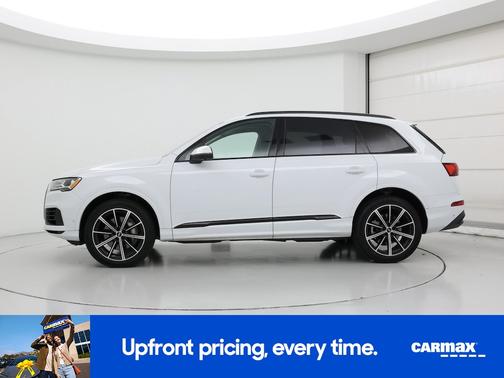 White 2021 Audi Q7 Premium Plus