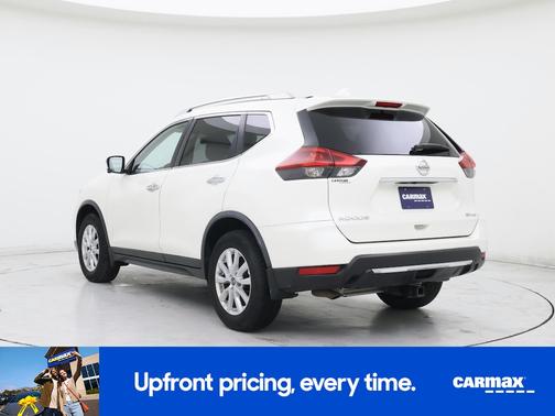 White 2018 Nissan Rogue SV