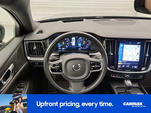 2020 Volvo V60 T5 Momentum