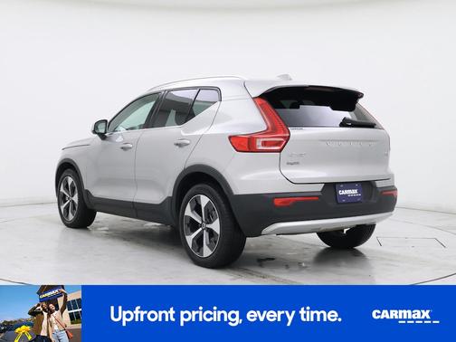 2023 Volvo XC40 B5 Plus Bright Theme