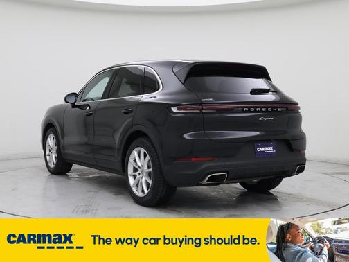 2024 Porsche Cayenne Base (Tiptronic)