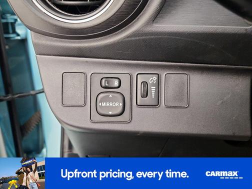 2014 Toyota Prius c Three