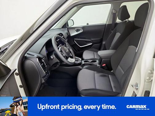 White 2025 Kia Soul S