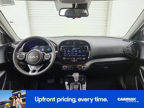 White 2025 Kia Soul S