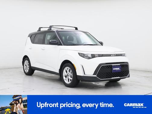 White 2025 Kia Soul S