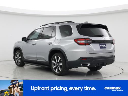 Silver 2025 Honda Pilot Touring