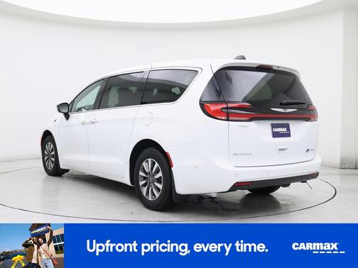 2025 Chrysler Pacifica Hybrid Select