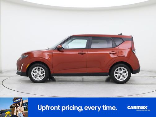 Orange 2023 Kia Soul LX