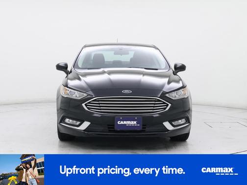 Black 2018 Ford Fusion SE
