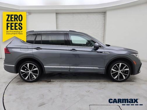 Gray 2022 Volkswagen Tiguan SEL R-Line
