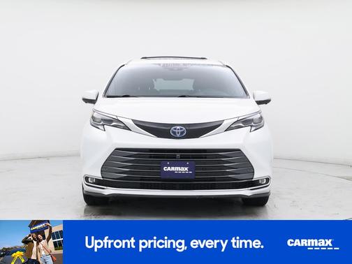 2025 Toyota Sienna Platinum