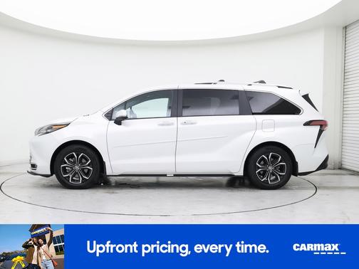 2025 Toyota Sienna Platinum