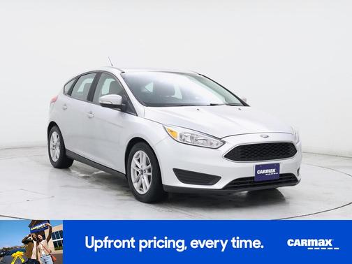 Gray 2017 Ford Focus SE