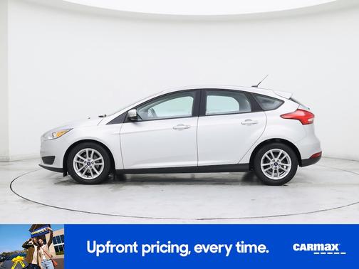 Gray 2017 Ford Focus SE