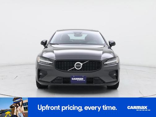 Gray 2025 Volvo S60 B5 Core