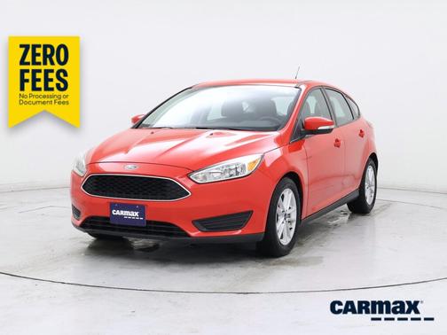 Red 2015 Ford Focus SE