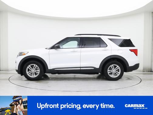 White 2020 Ford Explorer XLT