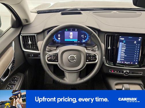 2022 Volvo V90 Cross Country B6