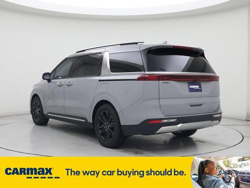 2024 Kia Carnival SX
