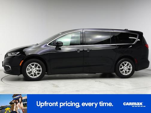 Black 2025 Chrysler Pacifica Select
