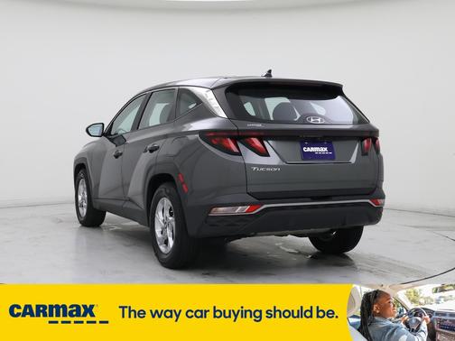 2022 Hyundai TUCSON SE