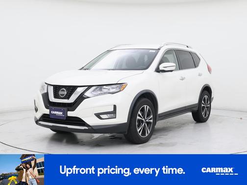 White 2019 Nissan Rogue SV