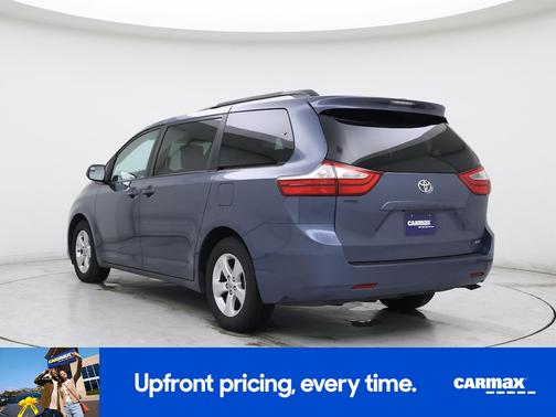 2017 Toyota Sienna LE