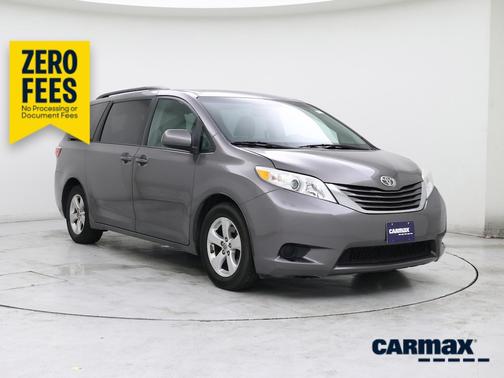 Brown 2016 Toyota Sienna LE