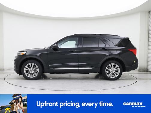 Black 2021 Ford Explorer XLT