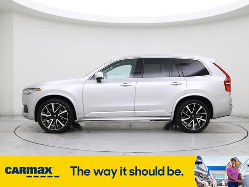 2020 Volvo XC90 T6 Momentum
