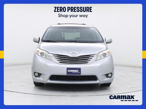 Silver 2015 Toyota Sienna XLE
