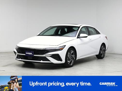 White 2025 Hyundai ELANTRA SEL Convenience