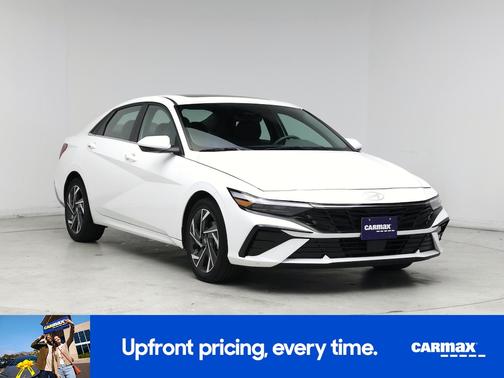 White 2025 Hyundai ELANTRA SEL Convenience