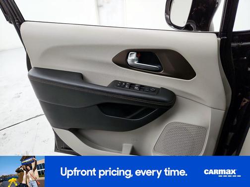 2017 Chrysler Pacifica Touring Plus
