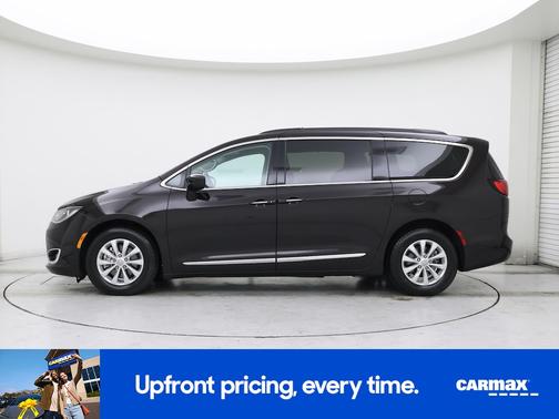 2017 Chrysler Pacifica Touring Plus