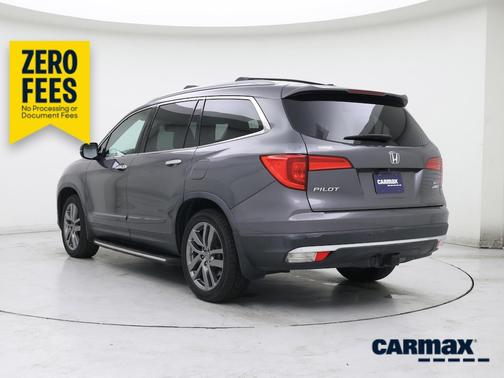 Gray 2017 Honda Pilot Touring
