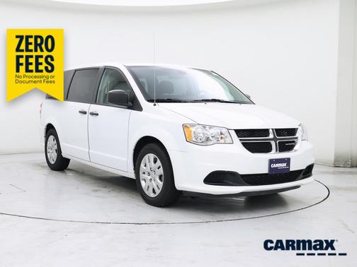 White 2019 Dodge Grand Caravan SE