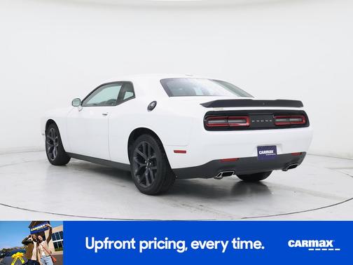 White 2019 Dodge Challenger SXT