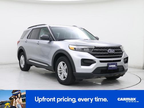 Silver 2024 Ford Explorer XLT