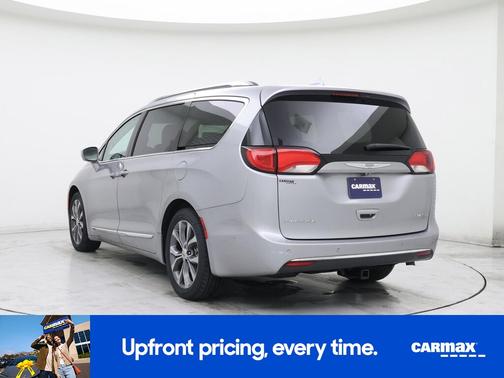 Silver 2018 Chrysler Pacifica Limited
