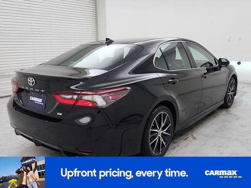 Black 2023 Toyota Camry SE