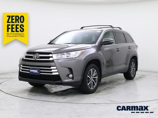 Gray 2019 Toyota Highlander XLE